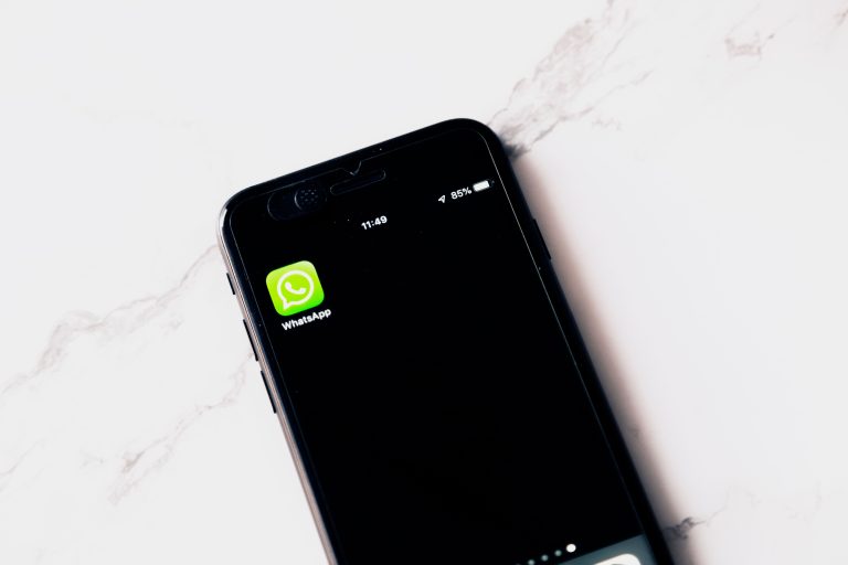 How to Install WhatsApp on PC & Laptop (2026) – The Complete 2-Minute Guide