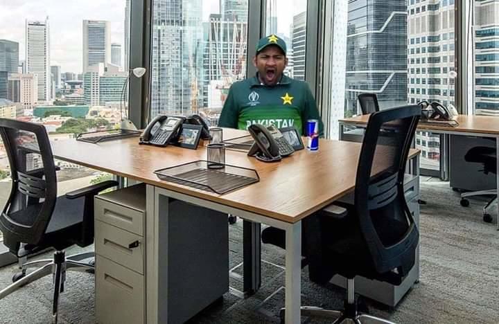 Sarfraz Ahmed Funny Photo Yewning Sarfraz Ahmed Funny Photo Yewning