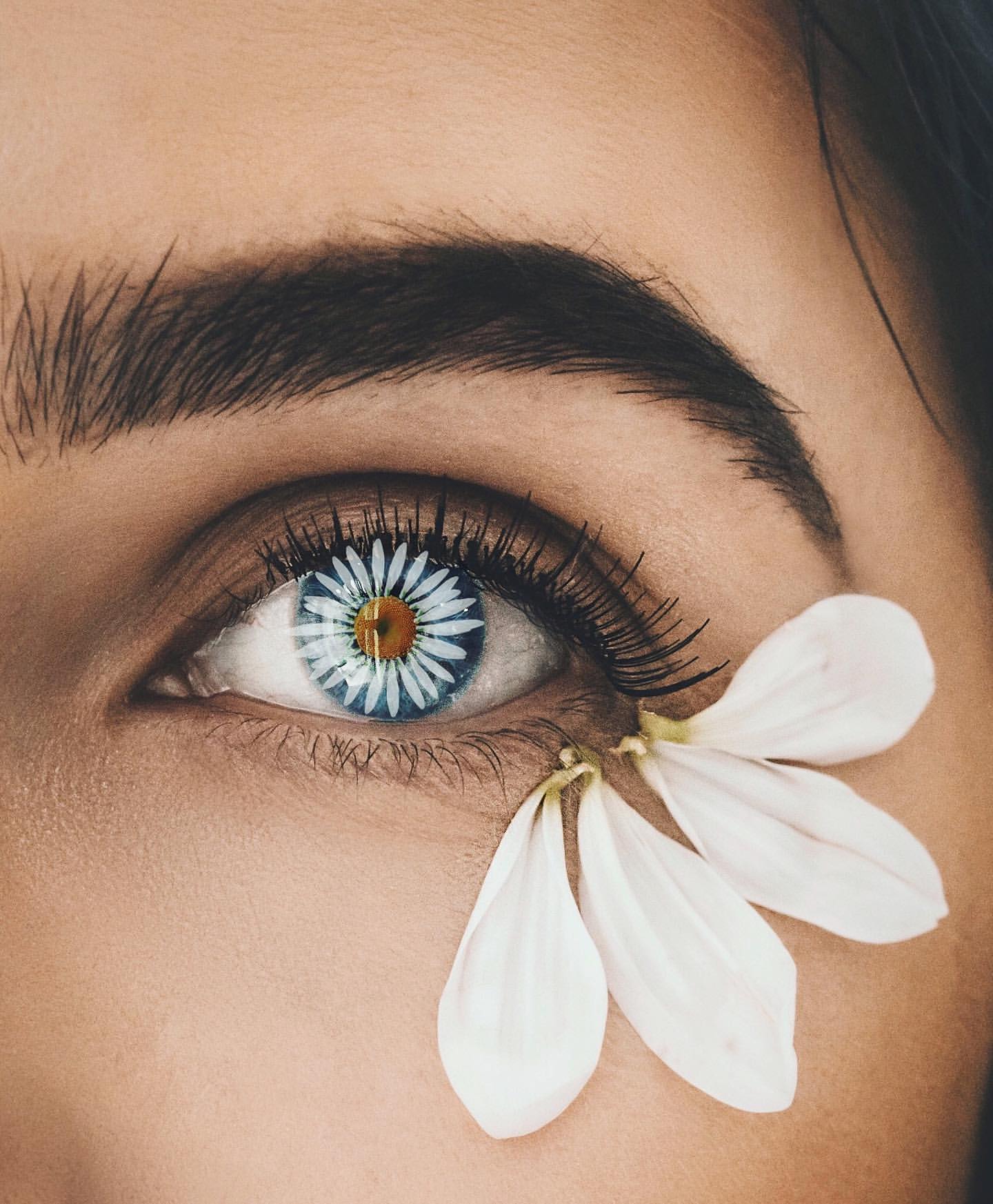 Beautiful Eyes Wallpaper